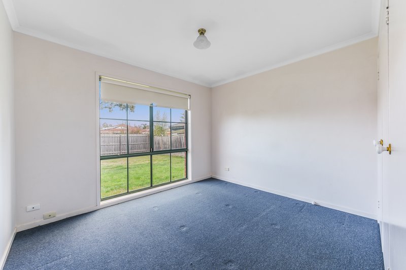 Photo - 15 Flamingo Court, Narre Warren South VIC 3805 - Image 10