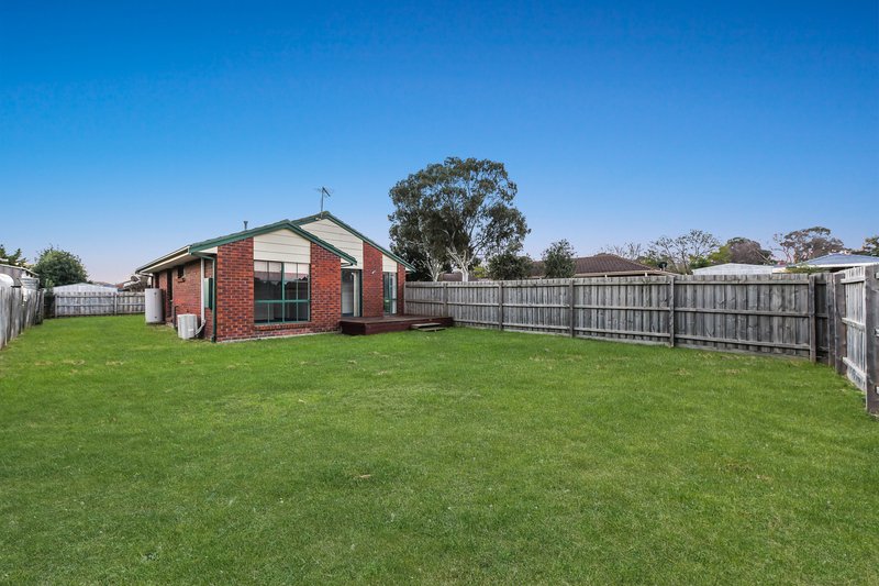 Photo - 15 Flamingo Court, Narre Warren South VIC 3805 - Image 14