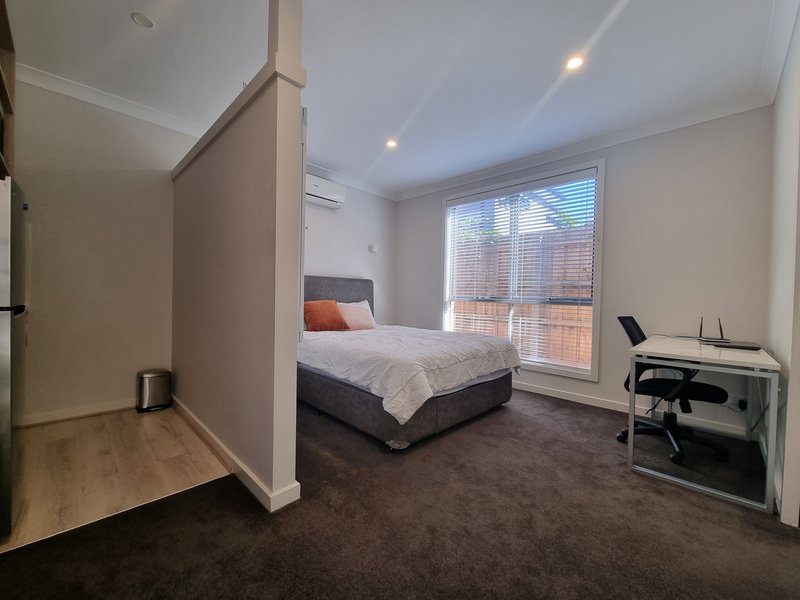 Photo - 1/5 Florence Avenue, Clayton VIC 3168 - Image 2