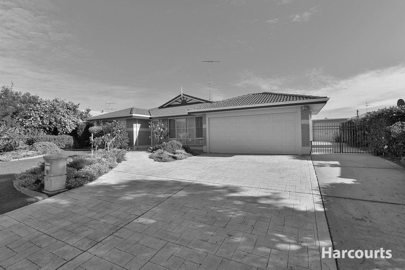 15 Floribunda Avenue, Halls Head WA 6210