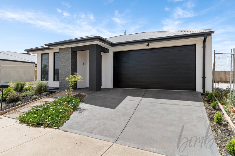 15 Forresters Road, Donnybrook VIC 3064