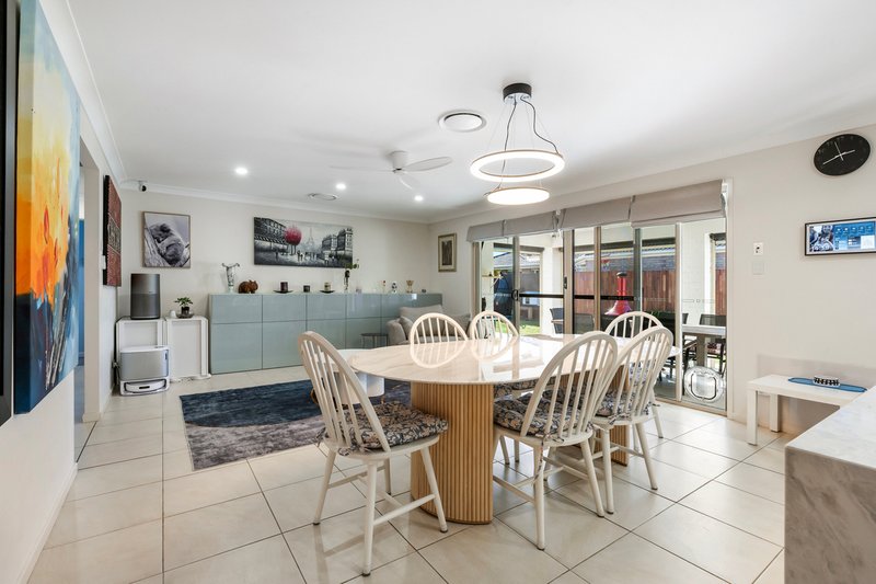 Photo - 15 Fortress Court, Bray Park QLD 4500 - Image 9