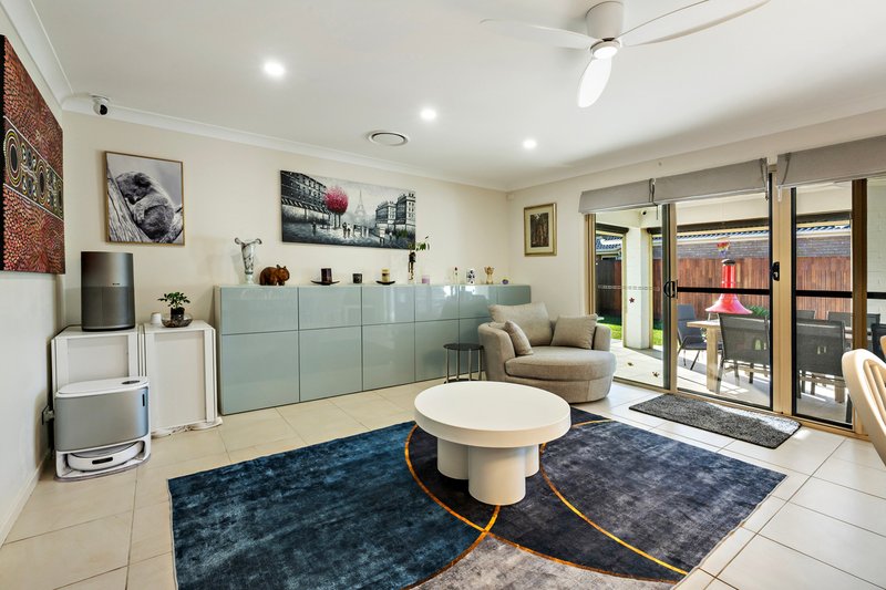 Photo - 15 Fortress Court, Bray Park QLD 4500 - Image 12