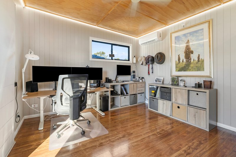 Photo - 15 Fortress Court, Bray Park QLD 4500 - Image 17