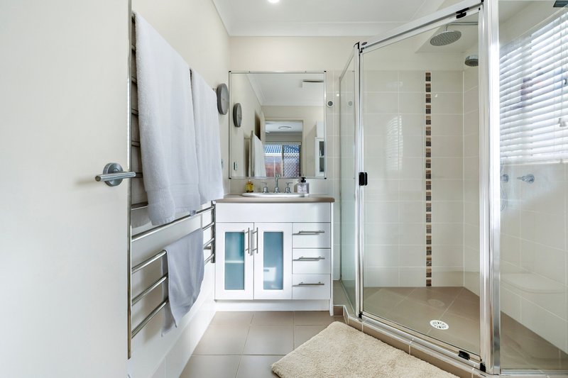 Photo - 15 Fortress Court, Bray Park QLD 4500 - Image 20