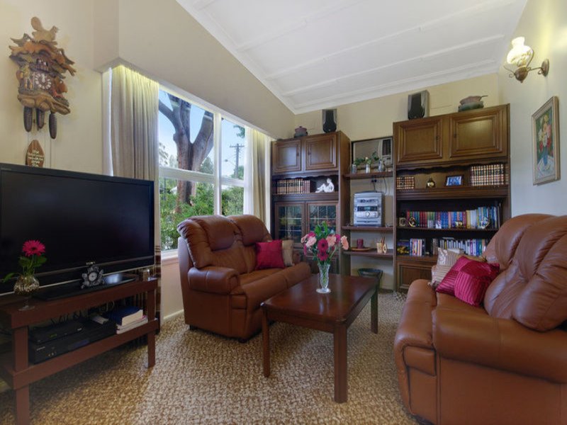 Photo - 15 Foster Street, Helensburgh NSW 2508 - Image 4