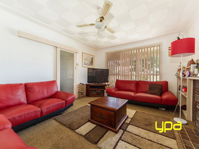 Photo - 15 Fox Street, St Albans VIC 3021 - Image 3