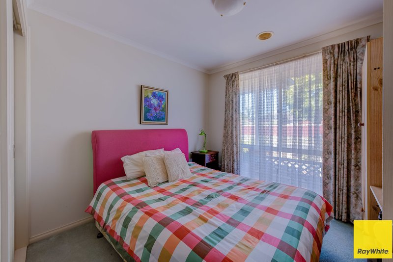 Photo - 15 Franklin Blvd , Hoppers Crossing VIC 3029 - Image 6