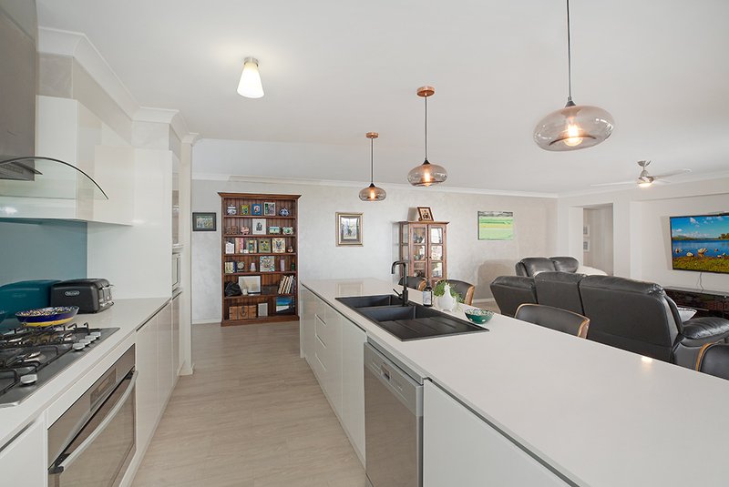 Photo - 15 Fred Avery Drive, Buttaba NSW 2283 - Image 6