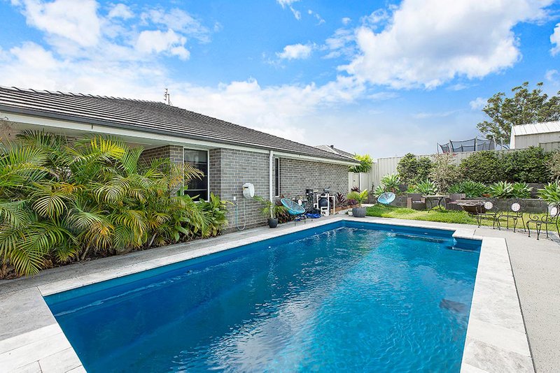 Photo - 15 Fred Avery Drive, Buttaba NSW 2283 - Image 10