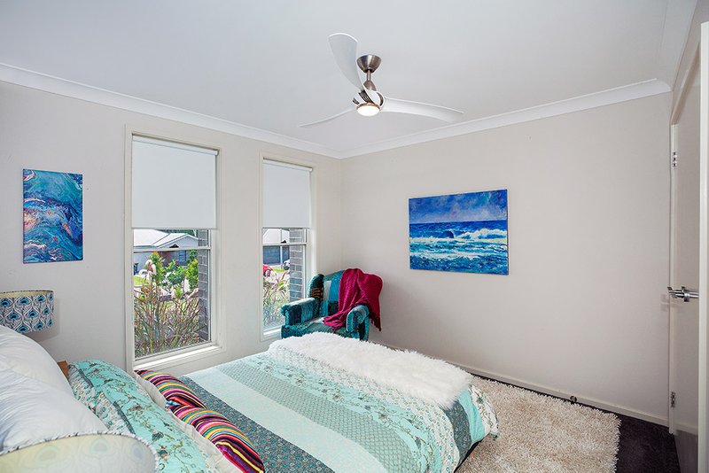 Photo - 15 Fred Avery Drive, Buttaba NSW 2283 - Image 12