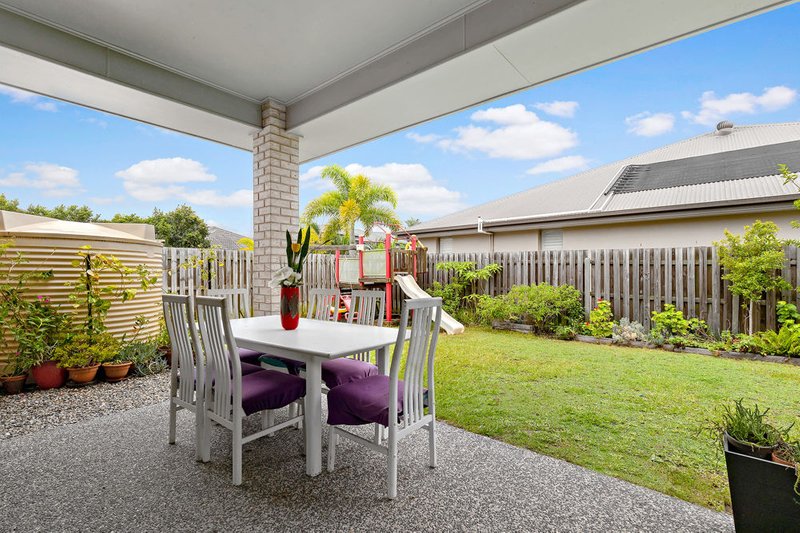 Photo - 15 Freeman Street, North Lakes QLD 4509 - Image 14