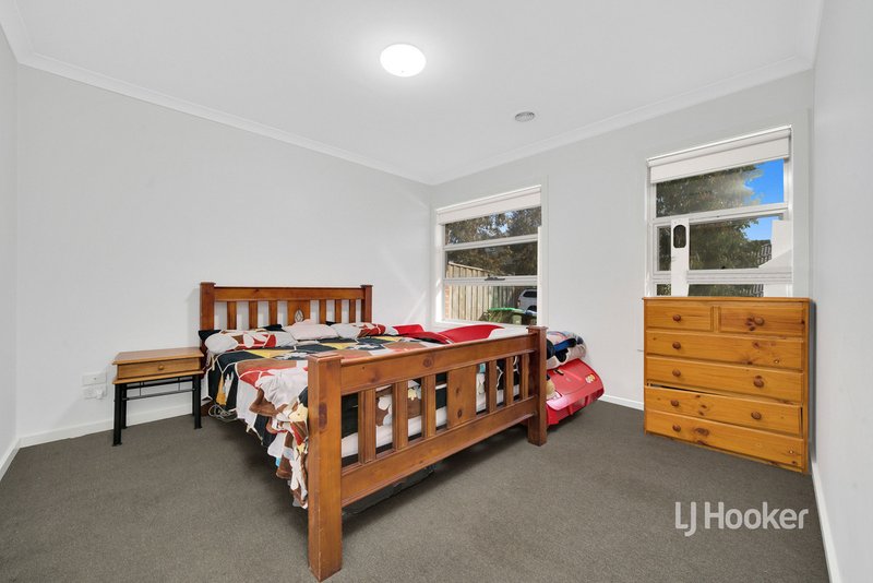 Photo - 15 Fulton Street, Point Cook VIC 3030 - Image 4