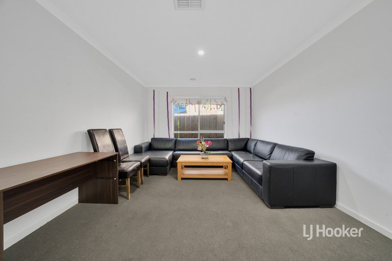 Photo - 15 Fulton Street, Point Cook VIC 3030 - Image 11