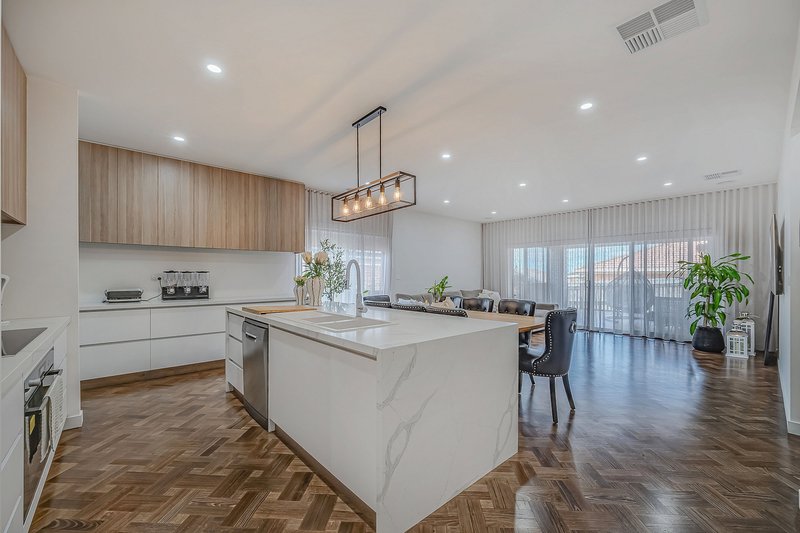 Photo - 15 Fuschia Place, Meadow Heights VIC 3048 - Image 4