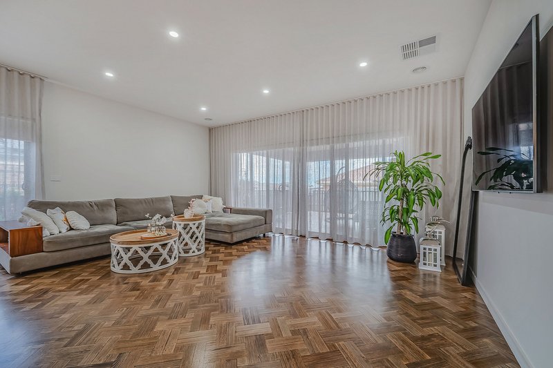 Photo - 15 Fuschia Place, Meadow Heights VIC 3048 - Image 9