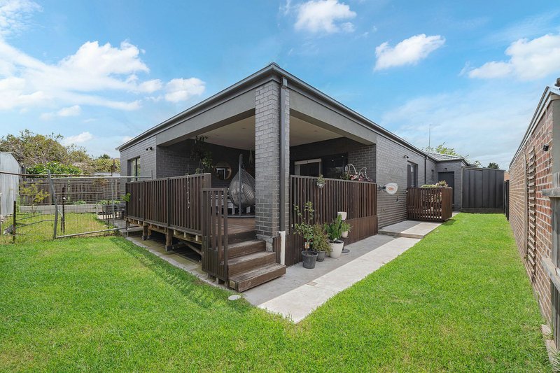 Photo - 15 Fuschia Place, Meadow Heights VIC 3048 - Image 22