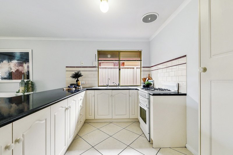 Photo - 15 Gainsborough Avenue, Ferryden Park SA 5010 - Image 3