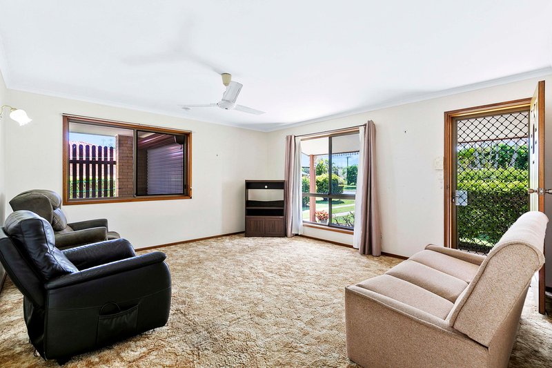 Photo - 15 Galatea Street, Point Vernon QLD 4655 - Image 3