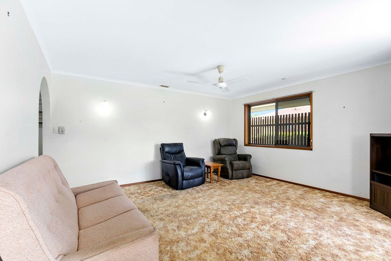 Photo - 15 Galatea Street, Point Vernon QLD 4655 - Image 4