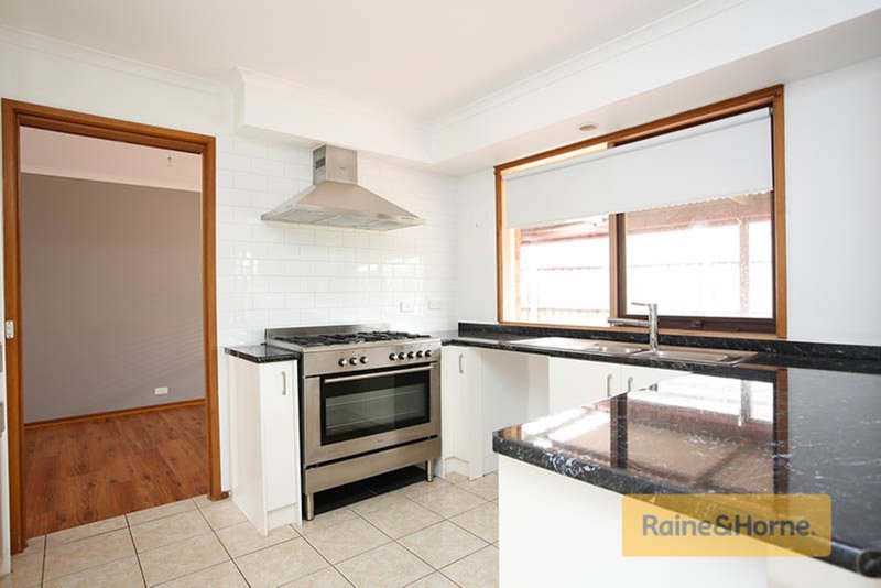 Photo - 15 Gandara Court, Kurunjang VIC 3337 - Image 4