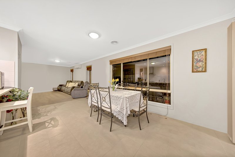 Photo - 15 Garden Road, Doreen VIC 3754 - Image 6