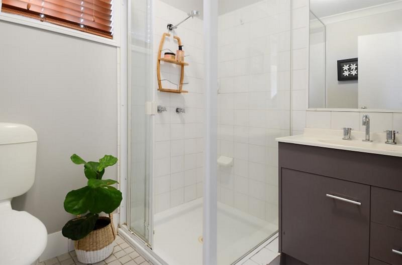 Photo - 1/5 Garnet Street, Clayfield QLD 4011 - Image 7