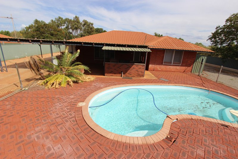 15 Gascoyne Crescent, Dampier WA 6713