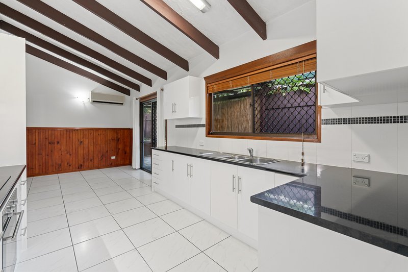 Photo - 15 Gazania Street, Kingston QLD 4114 - Image 10