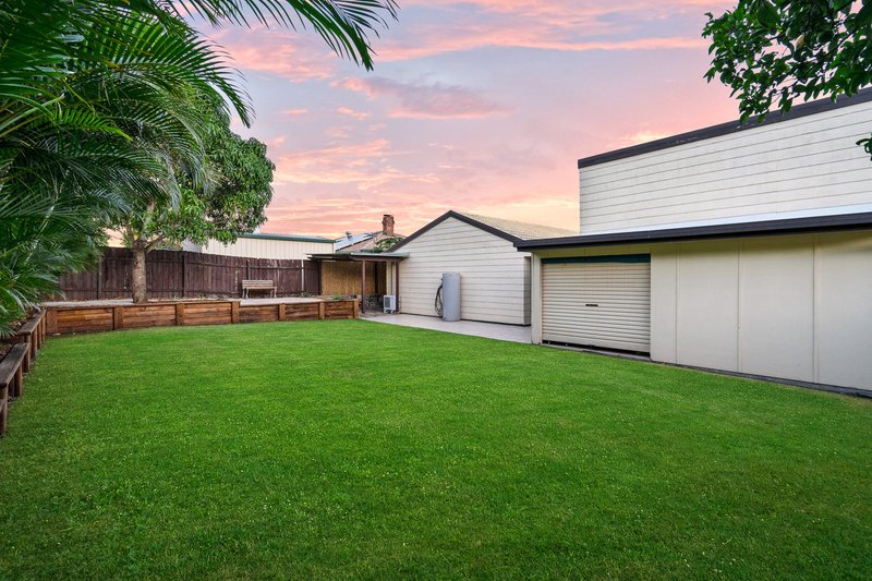 Photo - 15 Gazania Street, Kingston QLD 4114 - Image 20