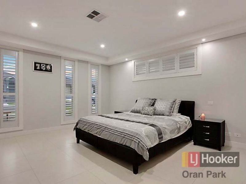 Photo - 15 Geoghegan Circuit, Oran Park NSW 2570 - Image 8