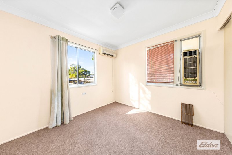 Photo - 15 Gibson Grove, Emerald QLD 4720 - Image 7