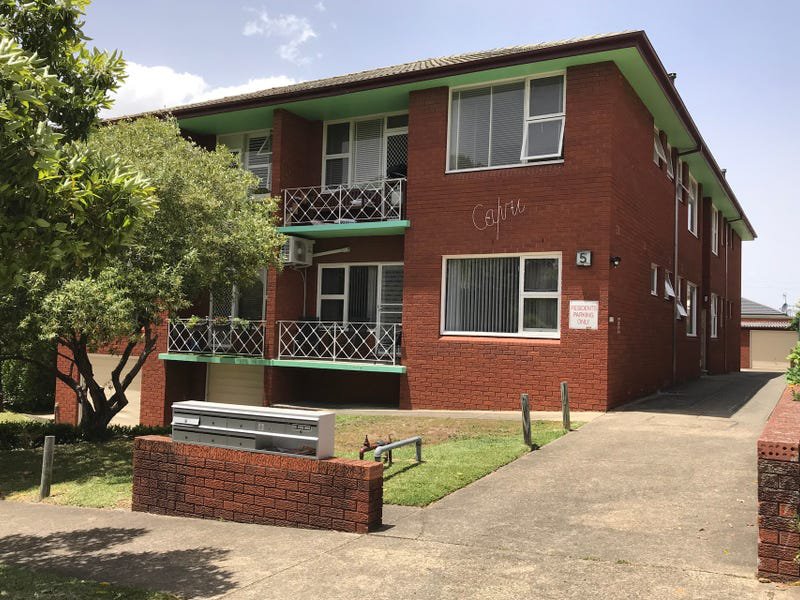 1/5 Gladstone Street, Bexley NSW 2207