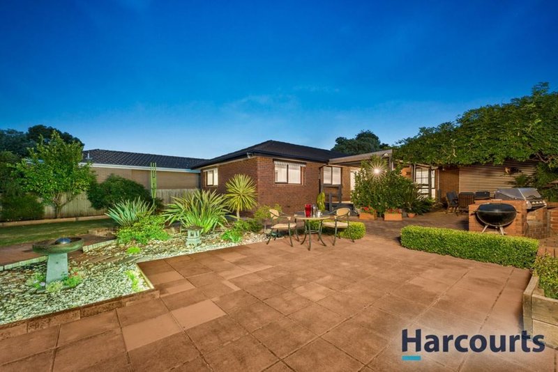 Photo - 15 Glenbarry Road, Wantirna VIC 3152 - Image 8