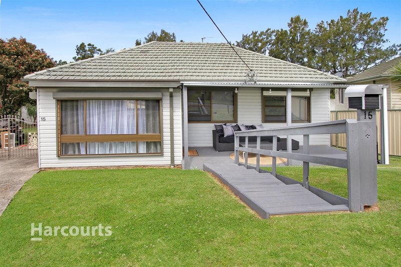 15 Gloucester Crescent, Dapto NSW 2530