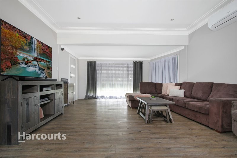 Photo - 15 Gloucester Crescent, Dapto NSW 2530 - Image 6