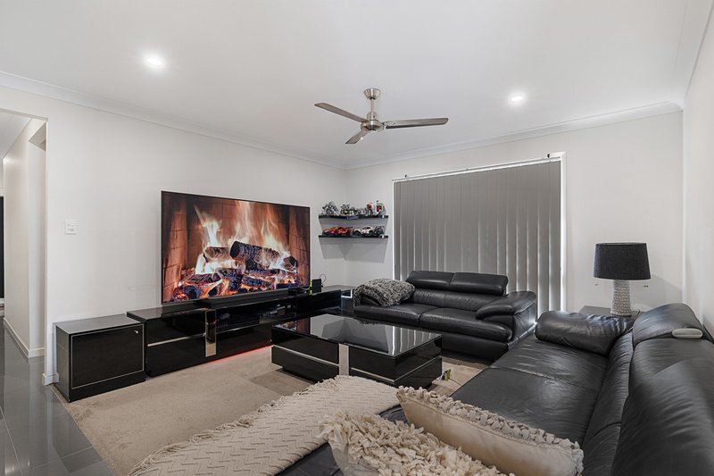 Photo - 15 Godfrey Street, Thornlands QLD 4164 - Image 5