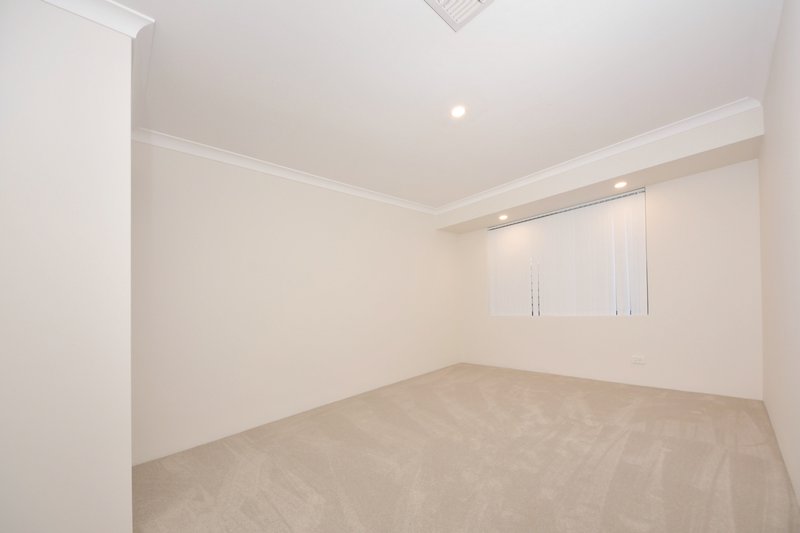 Photo - 15 Gonville Green, Port Kennedy WA 6172 - Image 12