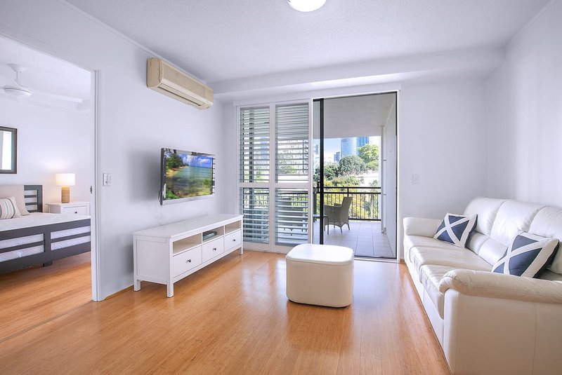 Photo - 15 Goodwin Street, Kangaroo Point QLD 4169 - Image 4