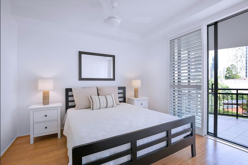 Photo - 15 Goodwin Street, Kangaroo Point QLD 4169 - Image 6