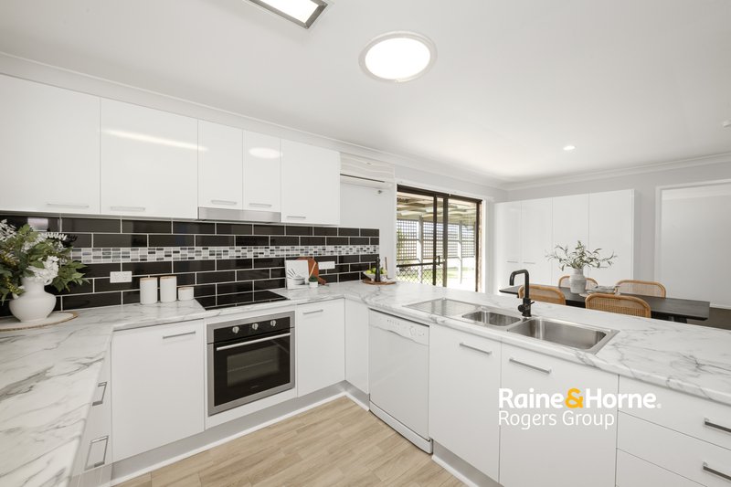 Photo - 15 Gorokan Drive, Lake Haven NSW 2263 - Image 4