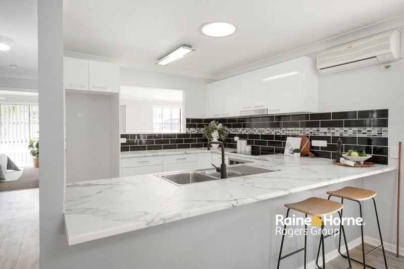 Photo - 15 Gorokan Drive, Lake Haven NSW 2263 - Image 8