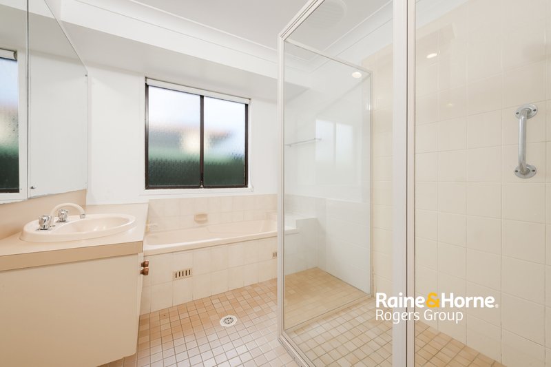 Photo - 15 Gorokan Drive, Lake Haven NSW 2263 - Image 10