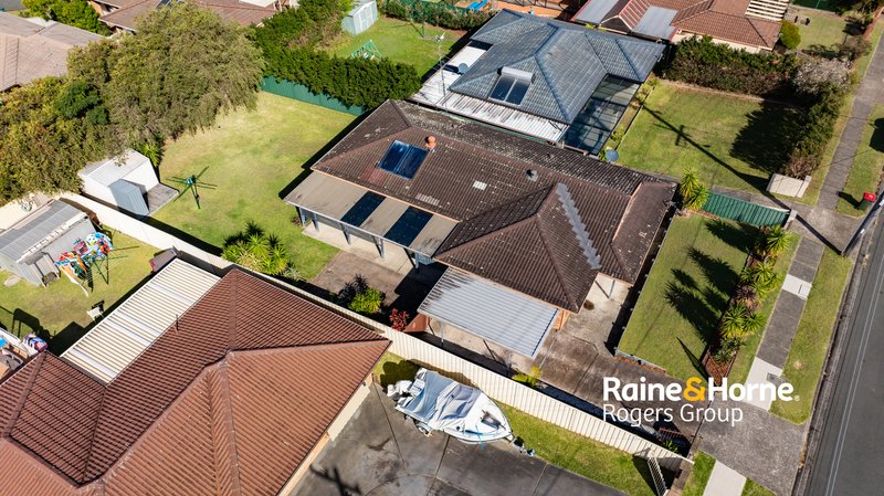 Photo - 15 Gorokan Drive, Lake Haven NSW 2263 - Image 16