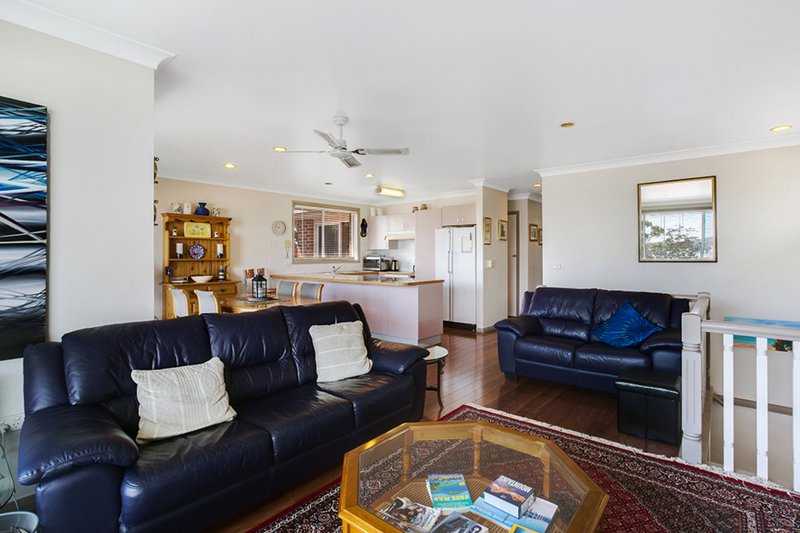 Photo - 15 Grandview Close, Soldiers Point NSW 2317 - Image 10