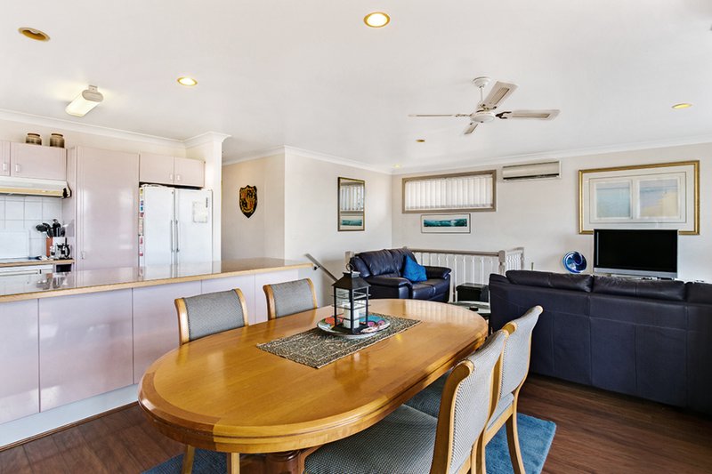 Photo - 15 Grandview Close, Soldiers Point NSW 2317 - Image 11