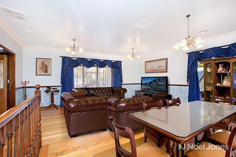 Photo - 15 Gray Street, Doncaster VIC 3108 - Image 4