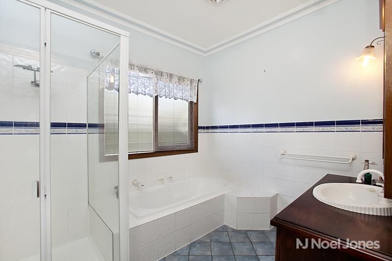 Photo - 15 Gray Street, Doncaster VIC 3108 - Image 6