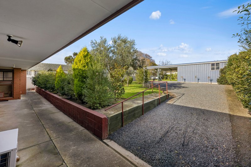 Photo - 15 Gray Street, Lismore VIC 3324 - Image 9