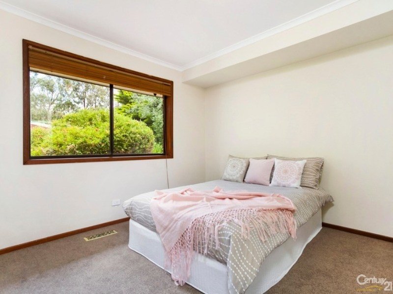 Photo - 15 Greengable Court, Croydon Hills VIC 3136 - Image 13